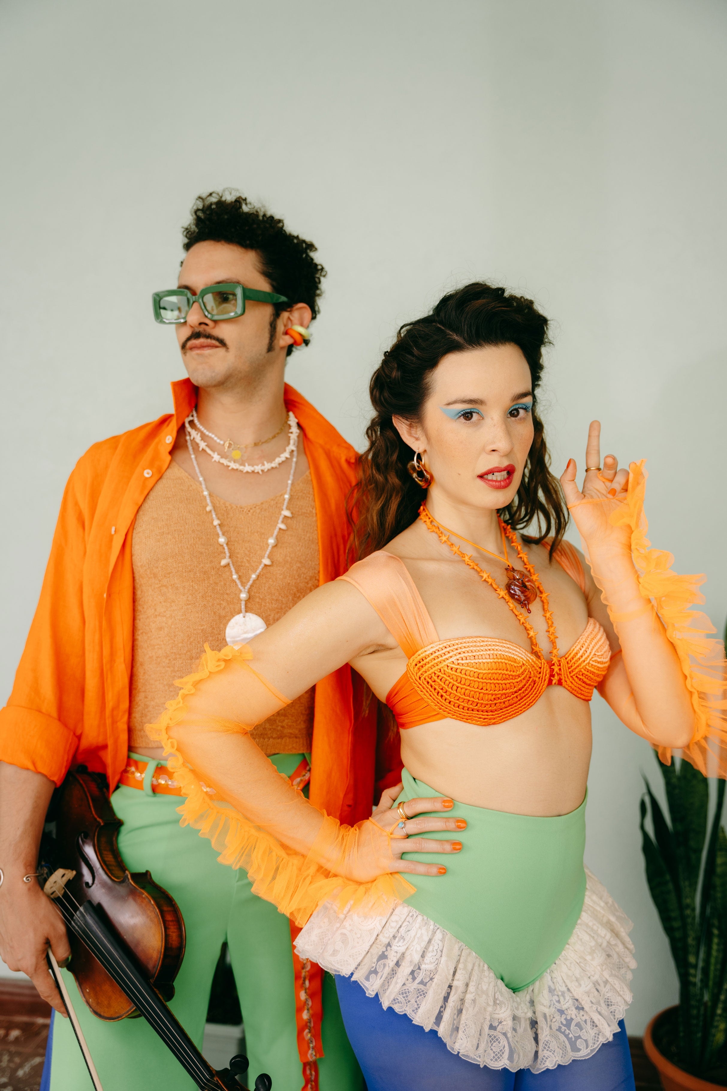 Monsieur Perine – Instrucciones Para Ser Feliz Tour at Outset – Chicago, IL