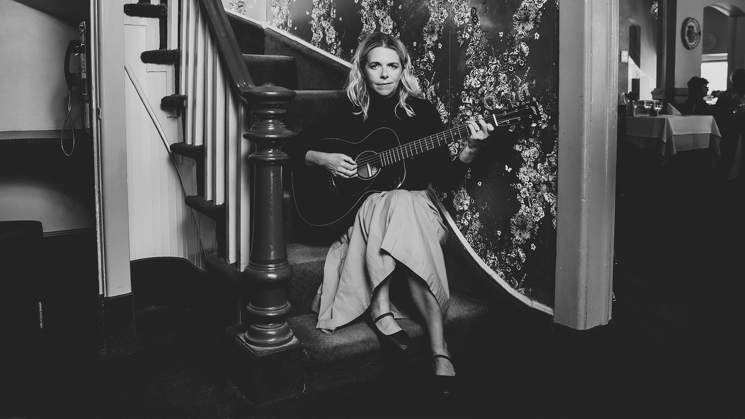 Aoife O’Donovan – Solo Acoustic at Birchmere – Alexandria, VA