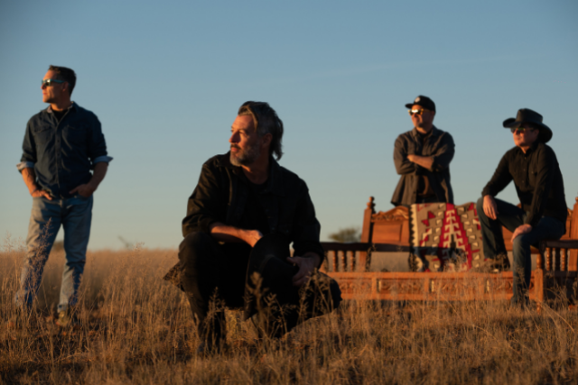 ROGER CLYNE & The Peacemakers Return to FITZGERALDS at FITZGERALDS NIGHTCLUB – Berwyn, IL