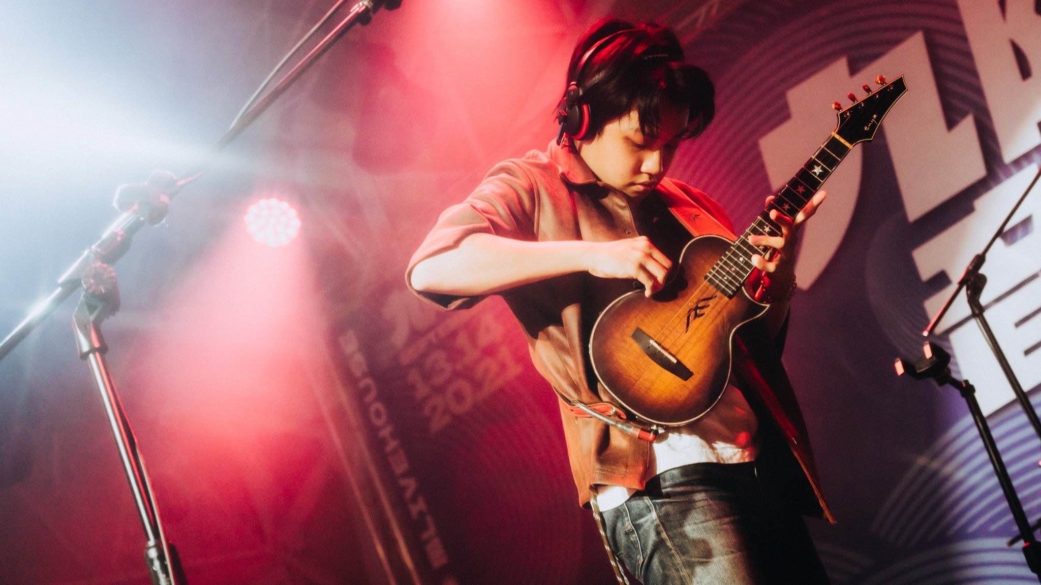 Taiwanese Uke Sensation Feng E – The Upstairs at Avondale at Avondale Brewing Co. – Birmingham, AL