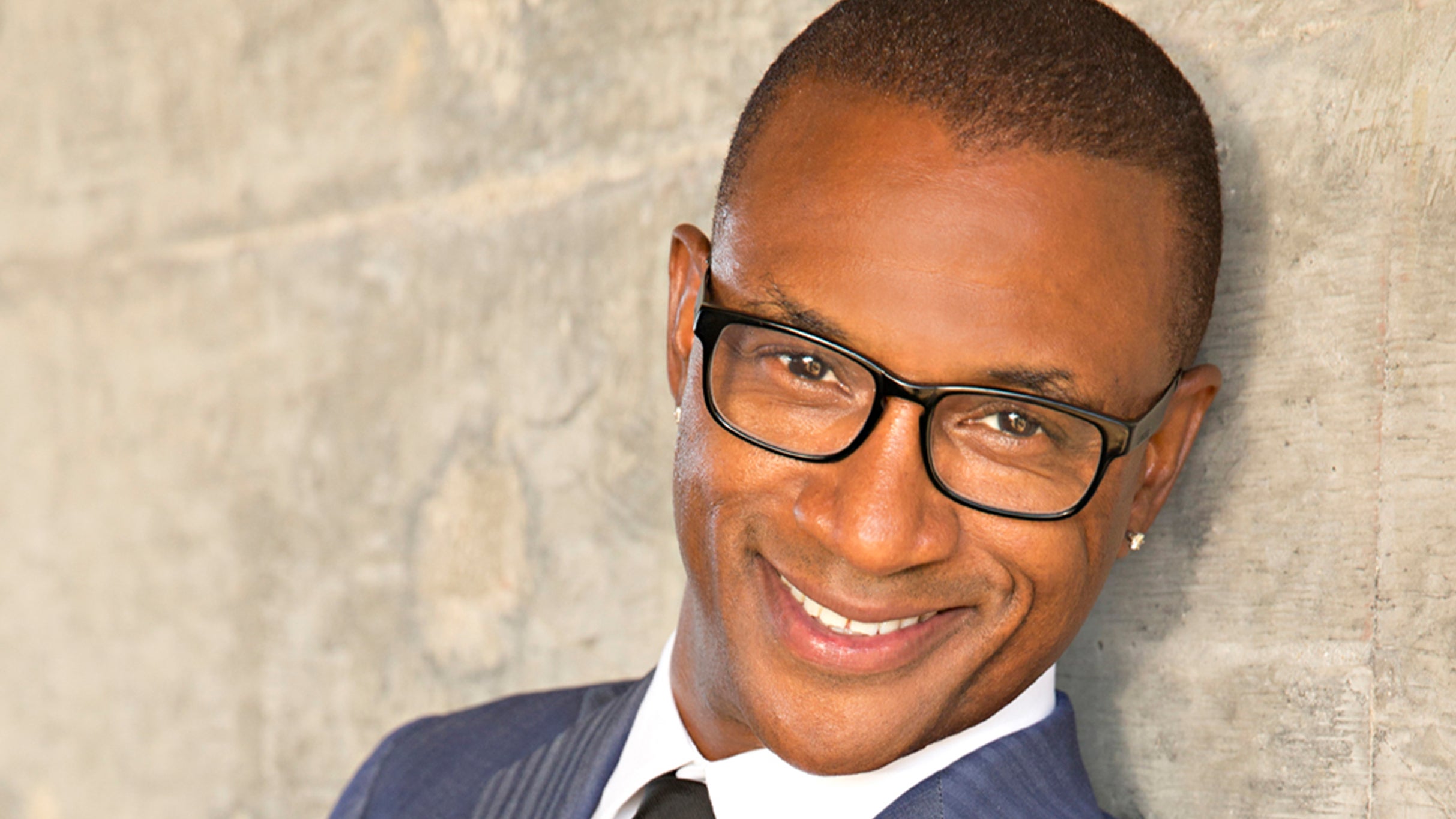 Tommy Davidson at Chicago Improv – Schaumburg, IL