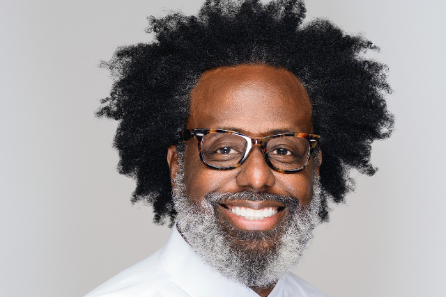Marcus D. Wiley at Chicago Improv – Schaumburg, IL