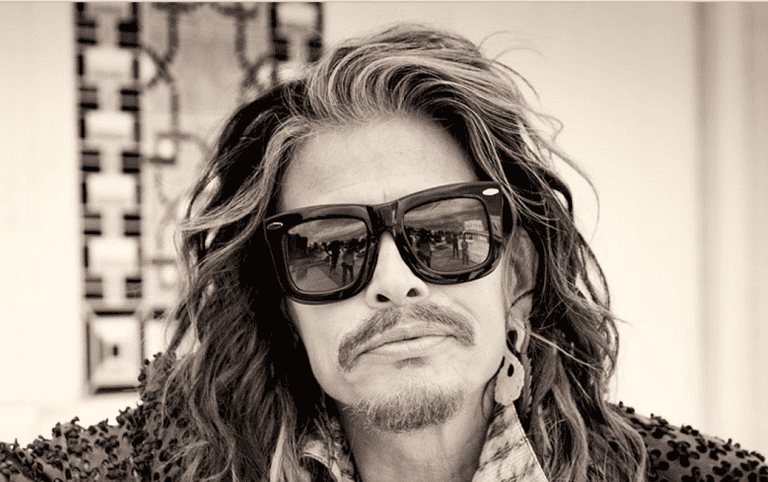 Steven Tyler Will Headline The Rolling Stone Super: A Super Bowl Look Back