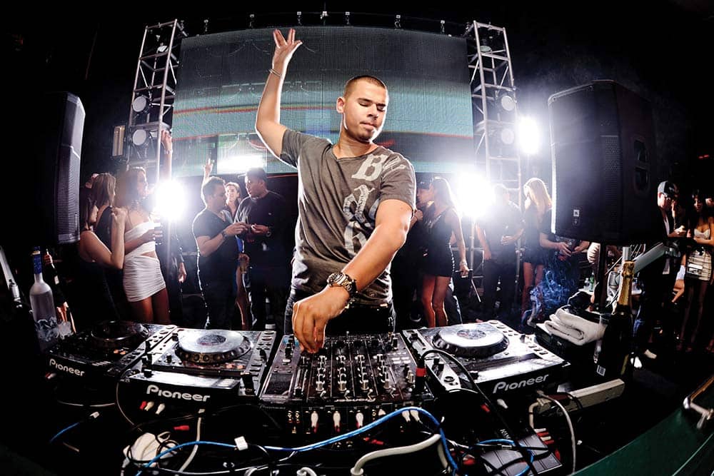 Afrojack Coors Light Birds Nest Concert During Super Bowl Weekend • PartyFixx.co