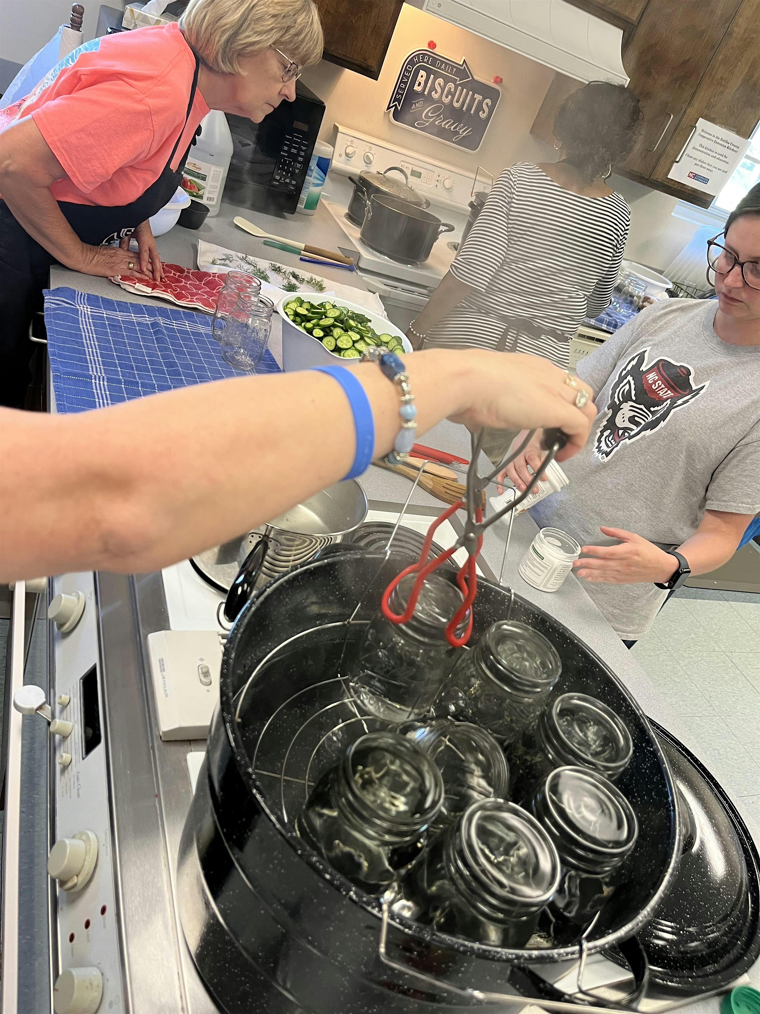 Food Preservation Class: Water Bath Canning at N.C. Cooperative Extension | Halifax County Center – Halifax, NC