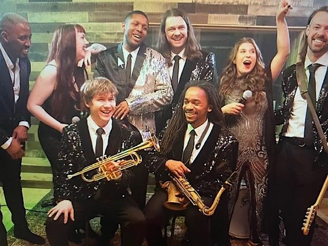Single 45& Band in the village /mingling /dancing at The Red Lion | NYC – New York, NY