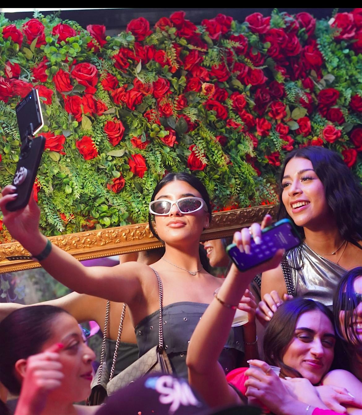 Rosebar Friday Nights W/Open Bar at Rosebar Lounge – Washington, DC