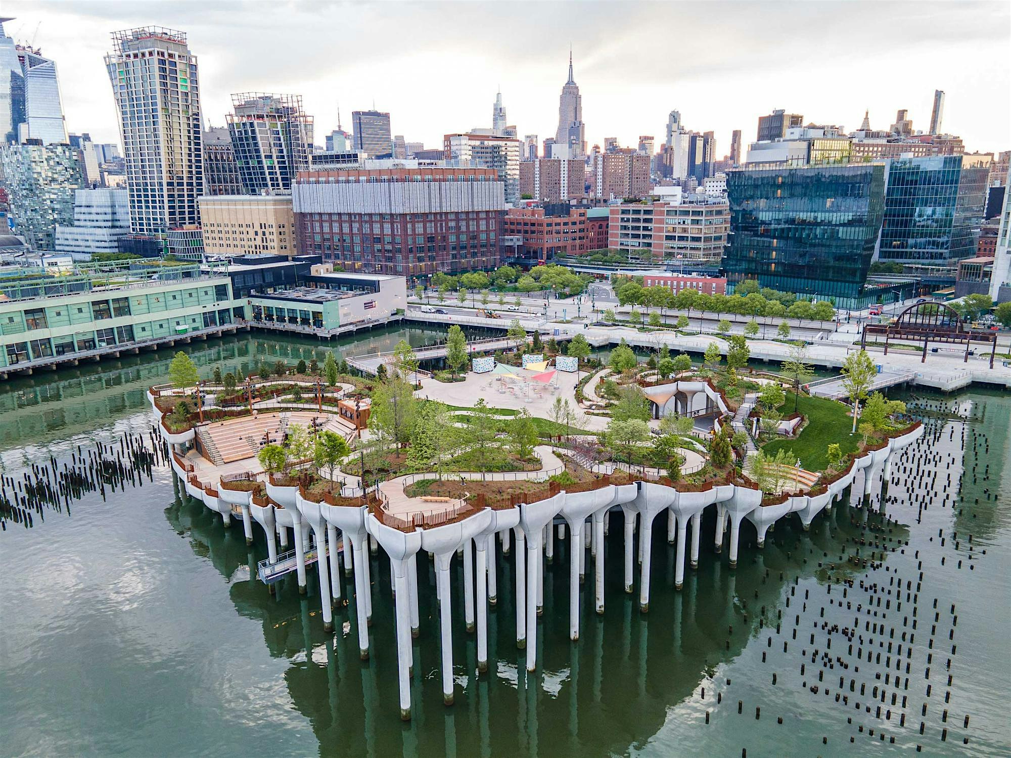 Little Island & High Line Date Walk (Sunset Singles Stroll) at Shake Shack Meatpacking District – New York, NY