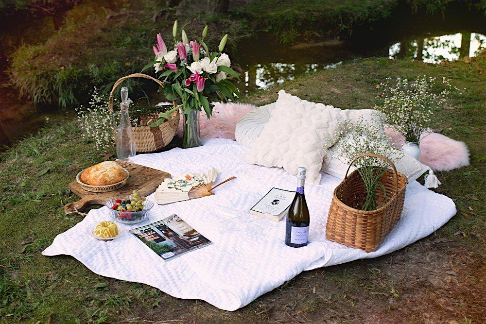 SUNSET SUNDAY PICNIC at 8525 Garland Rd – Dallas, TX