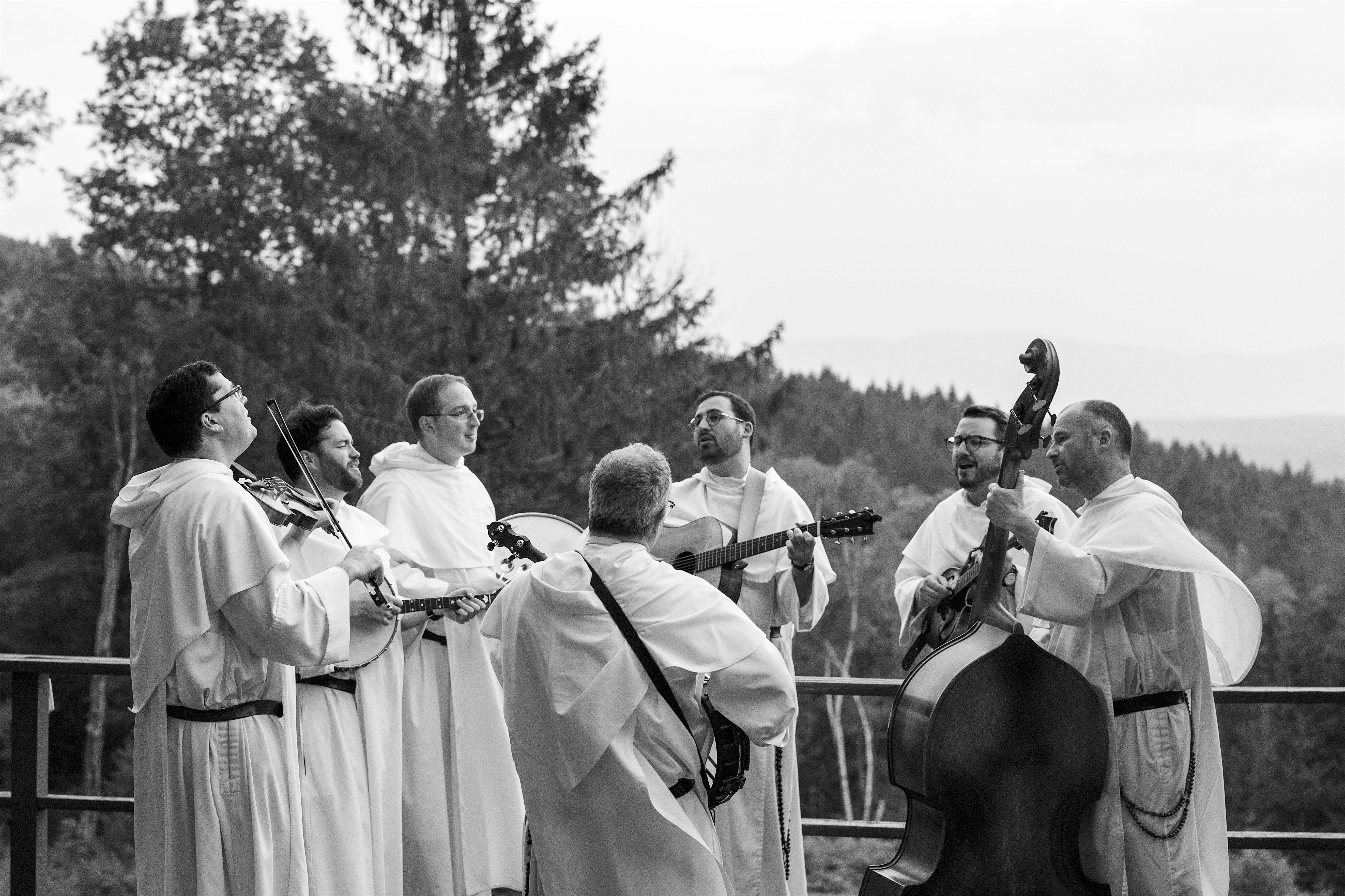 The Hillbilly Thomists : LIVE IN NASHVILLE at St. Cecilia Academy – Nashville, TN