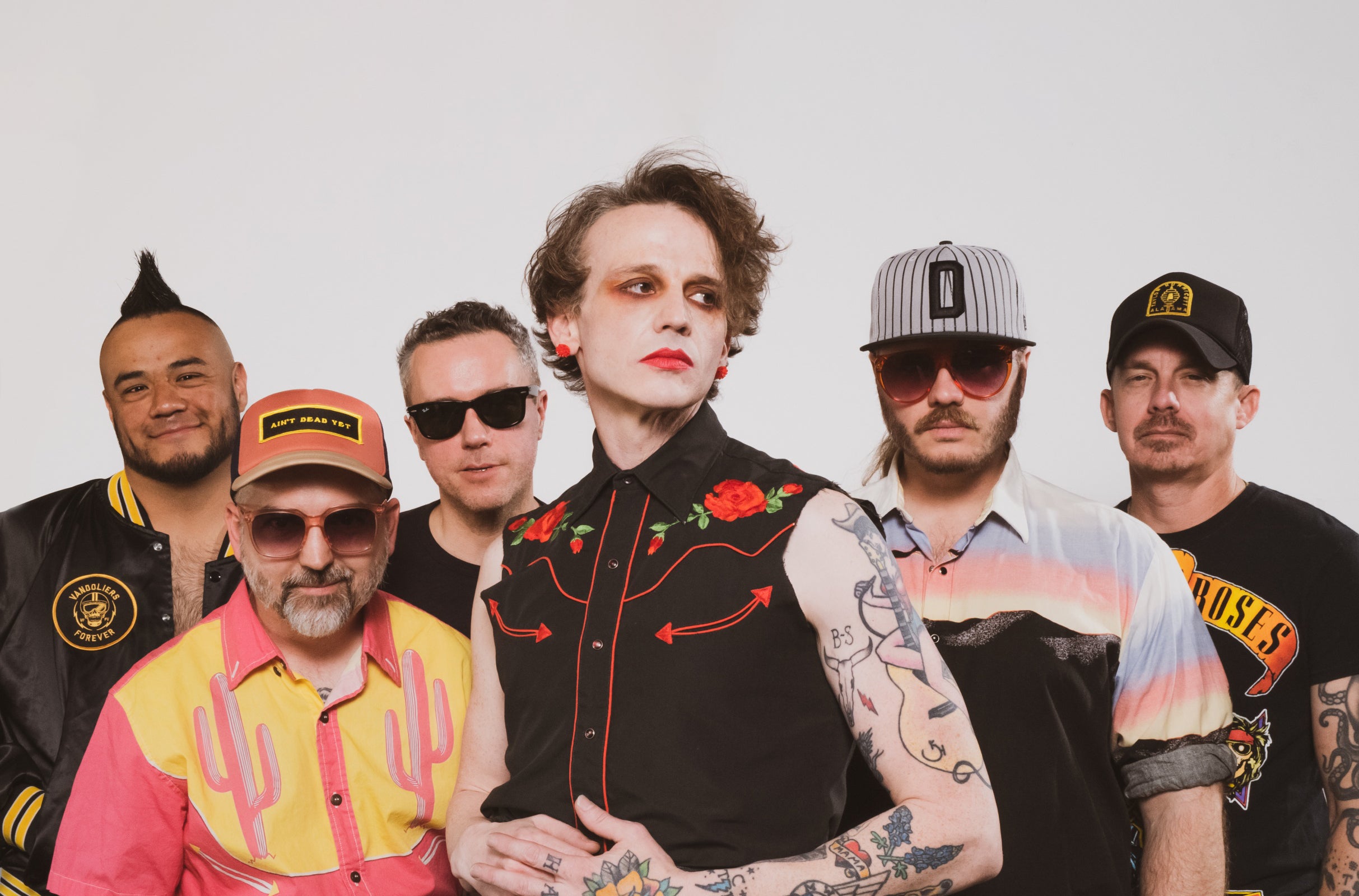 Vandoliers w/ guests at Tractor – Seattle, WA