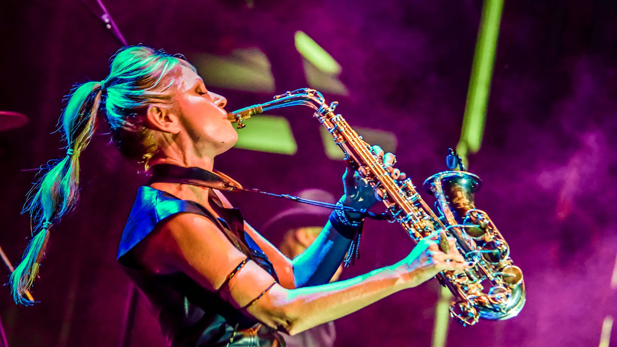 Mindi Abair’s I Can’t Wait For Christmas at Ludlow Garage Cincinnati – Cincinnati, OH